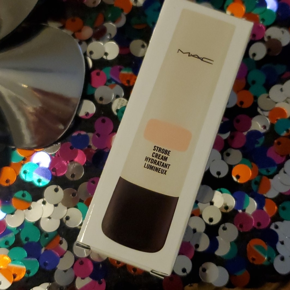 ๐๐ Mac Makeup Bag HOST PICK - Picture 3 of 4